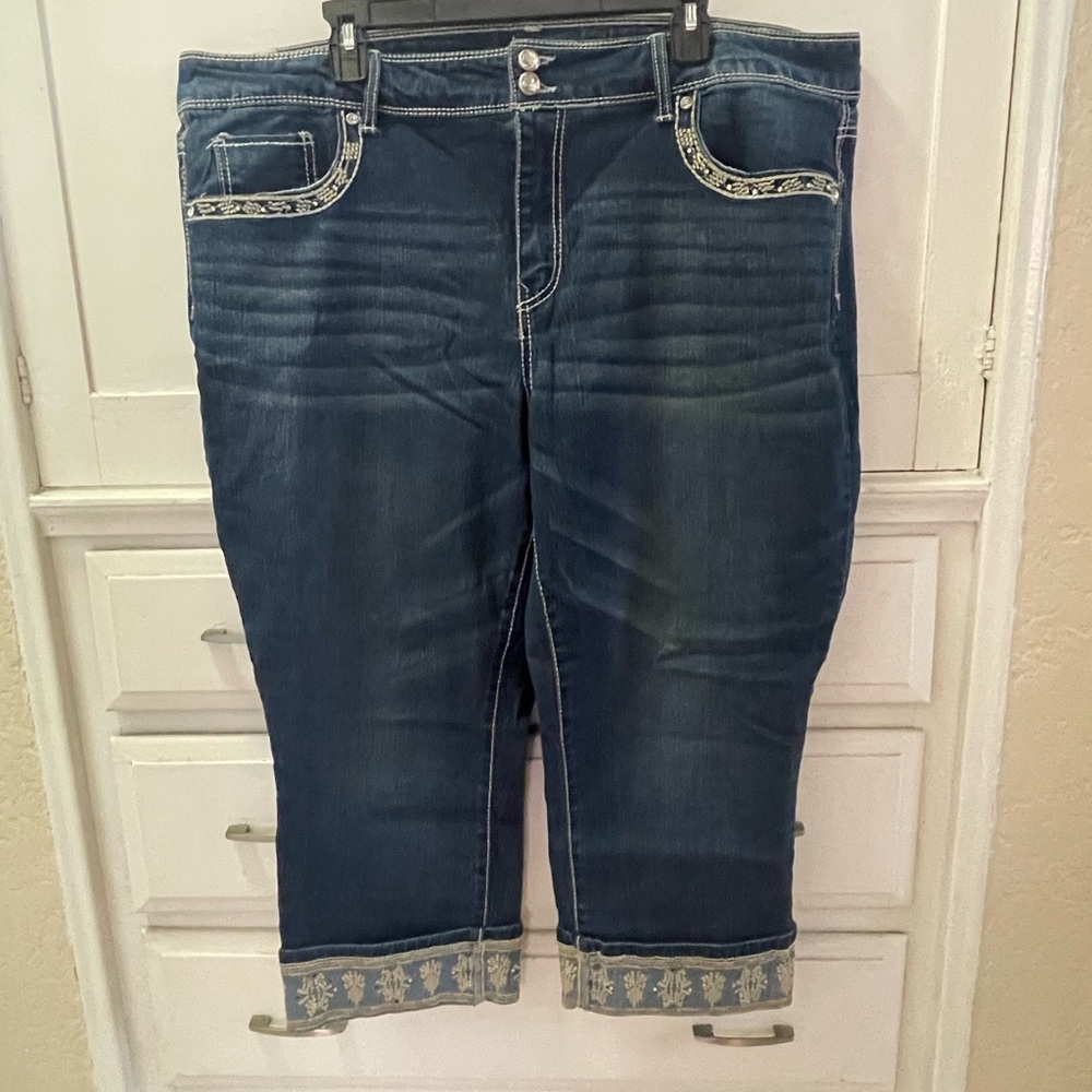 Faded Glory Dark Blue Embroidered Capris Jeans